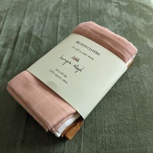 NWT konges sløjd 3 pack muslin cloths